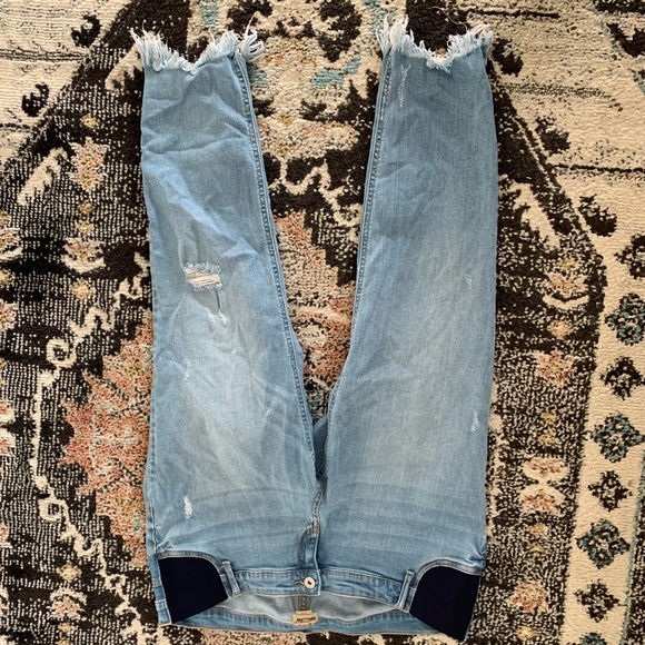 LIKE NEW: MATERNITY JEANS - Picture 1 of 2